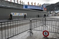 لي: تباطؤ الاقتصادي الصيني لا يعني نكوصه إلى الركود