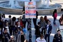 الحكومة اليونانية تواجه اول اضراب عام