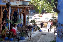 المغرب يعلن خطة عمل لدعم السياحة