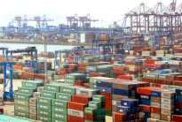 ارتفاع الصادرات الصينية وانخفاض الواردات خلال فبراير