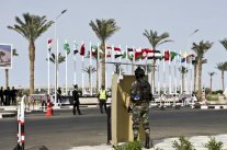 بدء المؤتمر الإقتصادي لدعم مصر بحضور الأمير مقرن