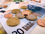 تراجع اليورو قد يحفز الاستثمارات الصينية في أوروبا