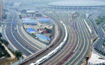 الصين تستثمر 28 مليار دولار في السكك والممرات المائية