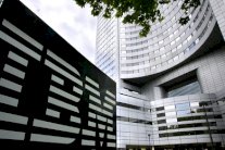 شراكة بين «آي بي إم» و«فايسبوك» في مجال الإعلانات