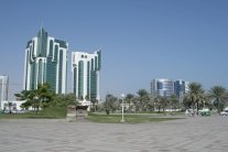 قطر ستبني سبع 