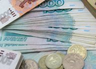 الروبل يرتفع مقابل الدولار واليورو