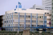 أوبك تستبعد عودة أسعار النفط إلى 100 دولار