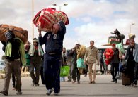 سلطات طرابلس ترحل 191 مصرياً لعدم حيازتهم 