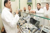 الوافدون في الخليج حولوا مئة مليار دولار في 2014