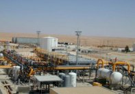 تراجع عائدات المحروقات في الجزائر بنسبة 45 بالمائة