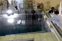 القلق يطغى على الأمل في طهران مع تمديد مفاوضات النووي