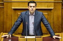 تسيبراس يدافع عن 