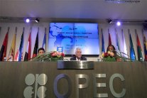 عودة النفط الايراني تزيد التوترات داخل أوبك