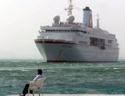  مصر تعلن ان قناة السويس الجديدة آمنة ملاحيا