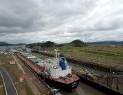 قناة بنما تحدد حجم السفن المسموح بمرورها بسبب الجفاف