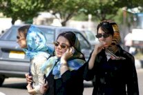 إيران تفضل العاملات العازبات