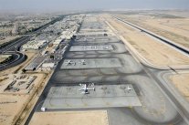 عُمان تطرح مناقصة لإنشاء مطار إقليمي جديد في الشمال 