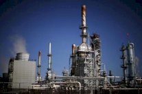 الطلب على النفط سيرتفع في 2015 