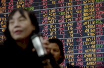 سعر برميل النفط يغلق دون أربعين دولارا