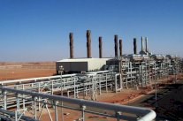 الجزائر ترشد النفقات في مواجهة تراجع أسعار النفط