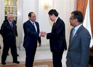 السيسي يبحث في ستغافورة تسهيل الاستثمارات الأجنبية