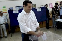 تسيبراس... سياسي حذق يريد استعادة ثقة اليونانيين