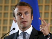 فرنسا تأمل في رفع العقوبات عن روسيا الصيف المقبل