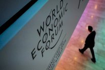 منتدى دافوس يناقش مجمل التحديات الاقتصادية