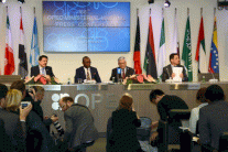 نيجيريا ترغب في عقد اجتماع طارئ لأوبك لبحث أسعار النفط