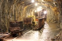 شركة كندية تعلِّق مشروع منجم للذهب في شمال اليونان 