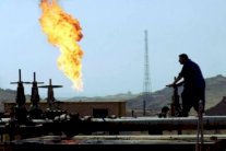خبراء يشككون في قدرة إيران على ضخّ نصف مليون برميل يوميًا