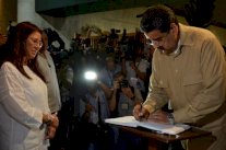 فنزويلا تصدر اكبر فئتين نقديتين مع ازدياد التضخم