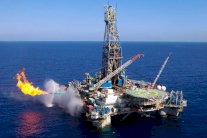 الصراع التنافسي يحتدم بين الغاز والنفط