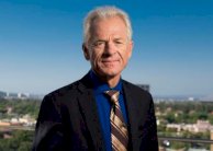 ترامب يعين بيتر نافارو المعادي للصين مستشارا اقتصاديا له