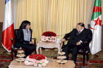 فرنسا والجزائر: إرث استعماري ومصالح انتخابية بدون اعتذار