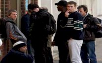 بريطانيا: أدنى مستوى للبطالة في 10 سنوات