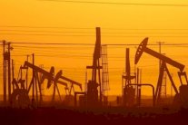 أسعار النفط الخام: سيناريوهات متناقضة وتقلبات متسارعة