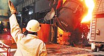 أميركا تدعو الصين للحد من فائض الحديد
