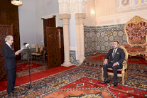 محافظ بنك المغرب: محتاجون إعادة النظر بنموذجنا التنموي