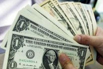 تجارة الدولار بالسوق السوداء مستمرة في مصر