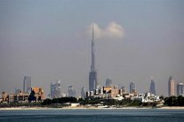 دبي تمضي في مشاريع عقارية عملاقة