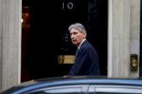 وزير المال البريطاني يحذر من ان بريكست سيكون 