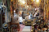 موازنة سلطنة عمان تلحظ عجزا قيمته 7,8 مليارات دولار