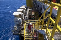 أوبك: سوق النفط تتجه إلى التوازن