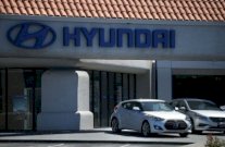 إيران توقع عقدا لشراء عربات قطار من كوريا الجنوبية