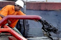 تحذيرات من ضريبة أميركية على نفط الخليج