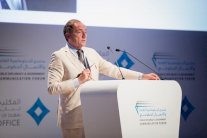 منتدى الاتصال الحكومي في دبي يناقش كيفية الخروج من الازمات المالية