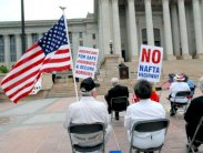 إتفاق أميركي كندي مكسيكي على إعادة التفاوض حول 