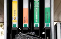 مئات من محطات الوقود فارغة بسبب إضراب في فرنسا