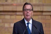 موسكو تقترح تعيين شرودر في مجلس إدارة روسنفت